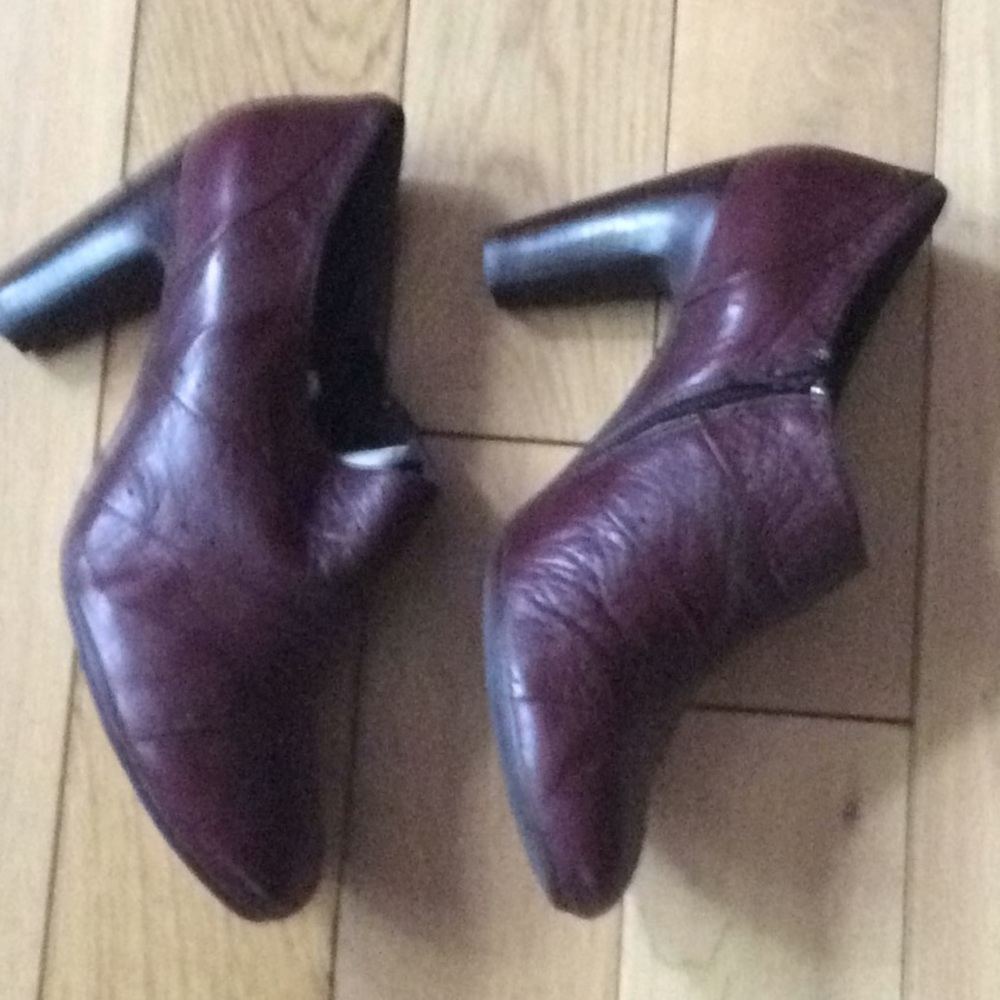 Biviel previously owned heeled shorty boots size 9